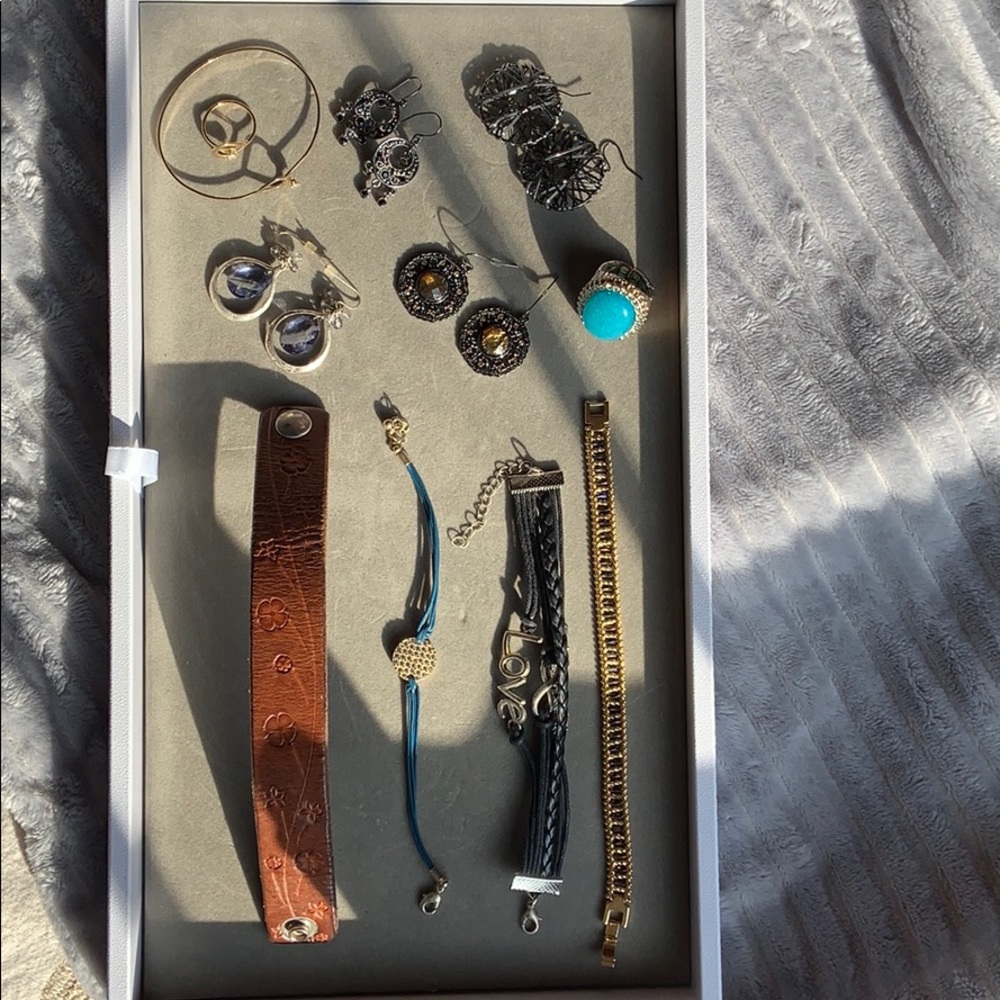 11 Piece Jewelry Bundle